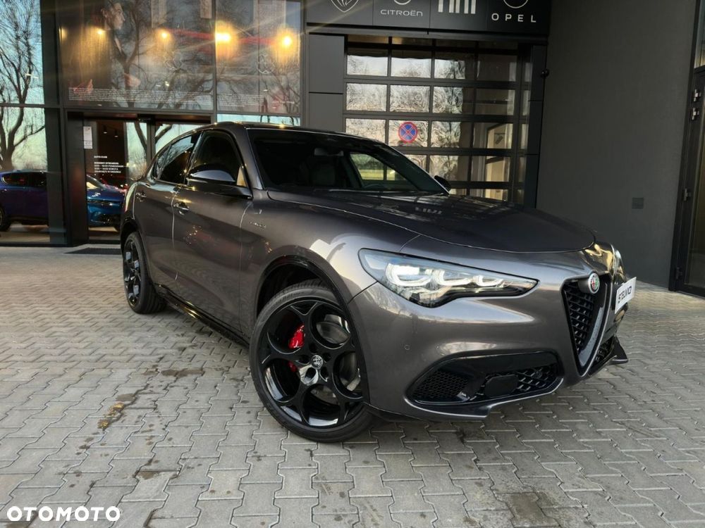 Alfa Romeo Stelvio - 4