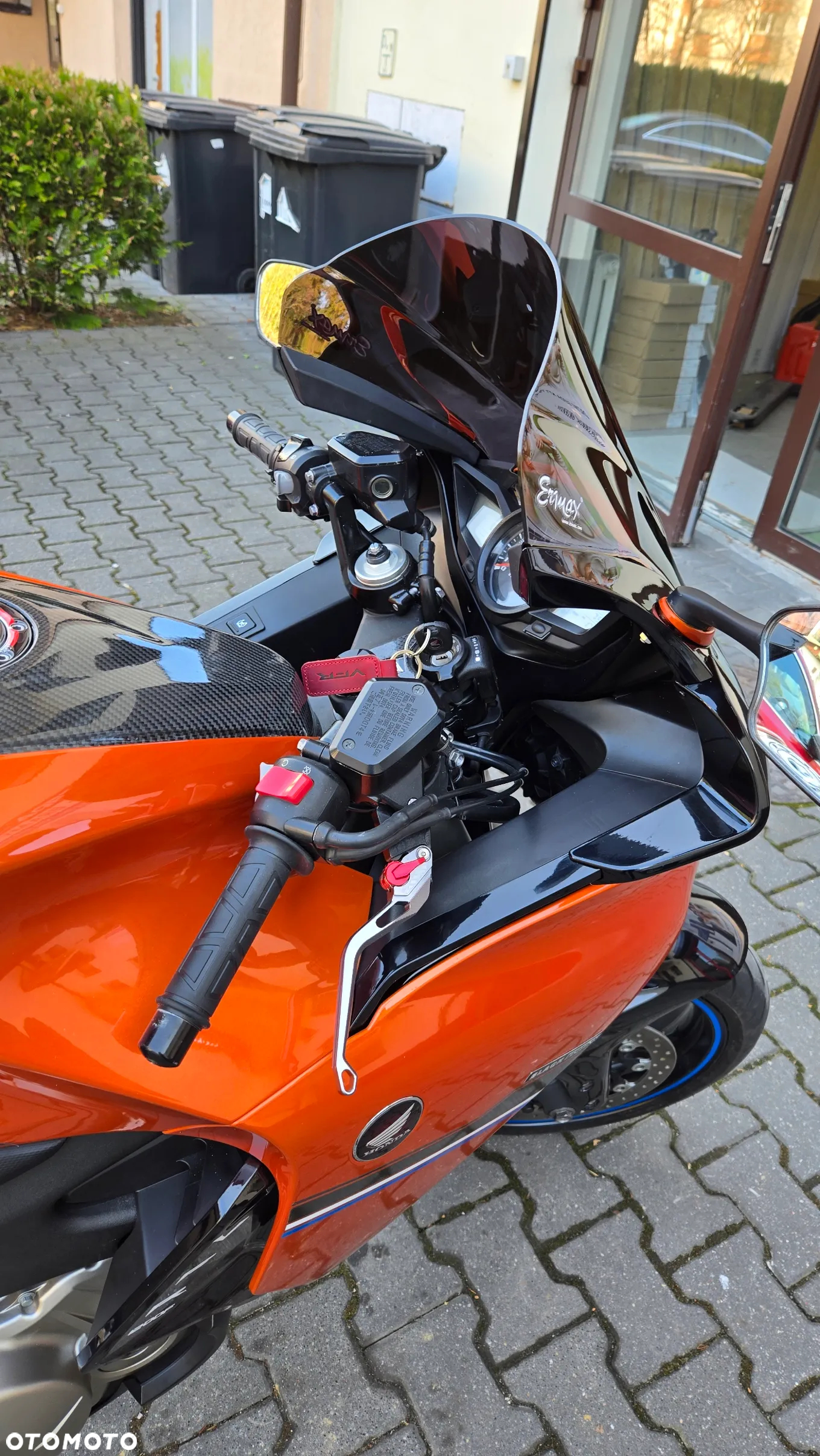 Honda VFR - 14