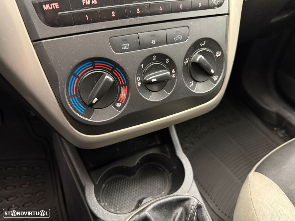 Fiat Grande Punto - 10