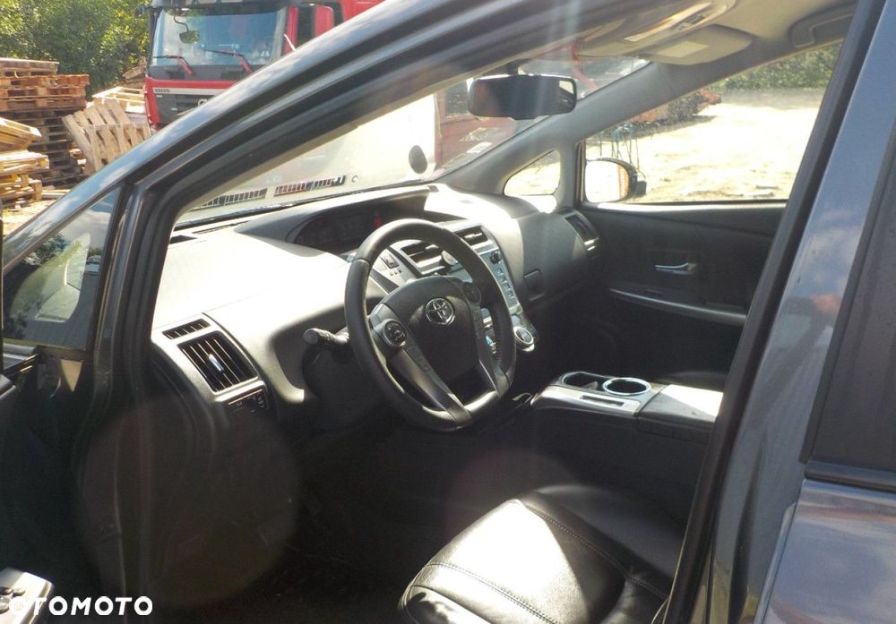 Toyota Prius+ - 33