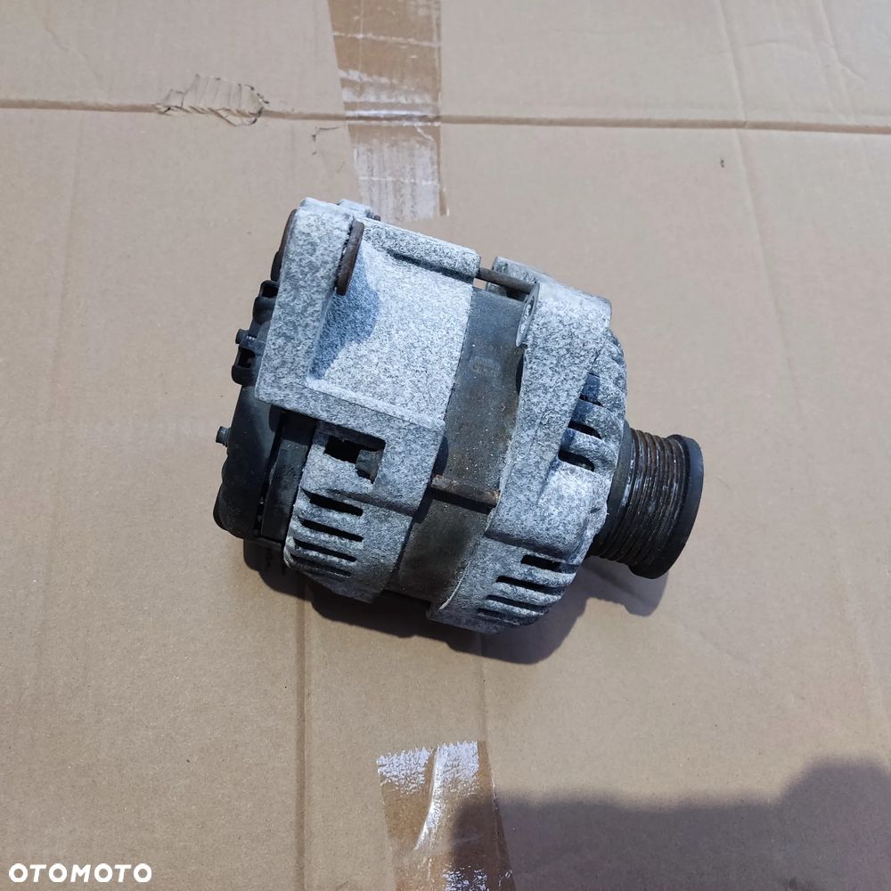 OPEL INSIGNIA A 1.8 BENZYNA ALTERNATOR 13500577