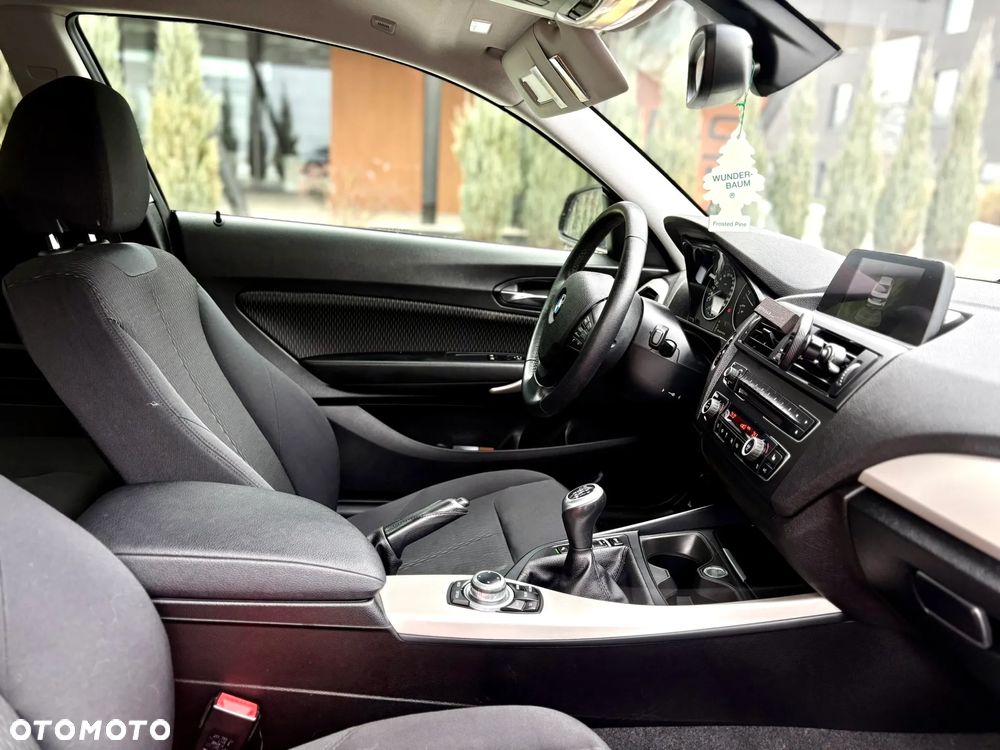 BMW Seria 2 218d Sport Line - 9