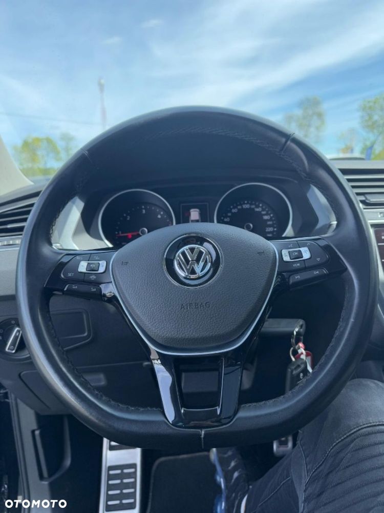 Volkswagen Tiguan - 10