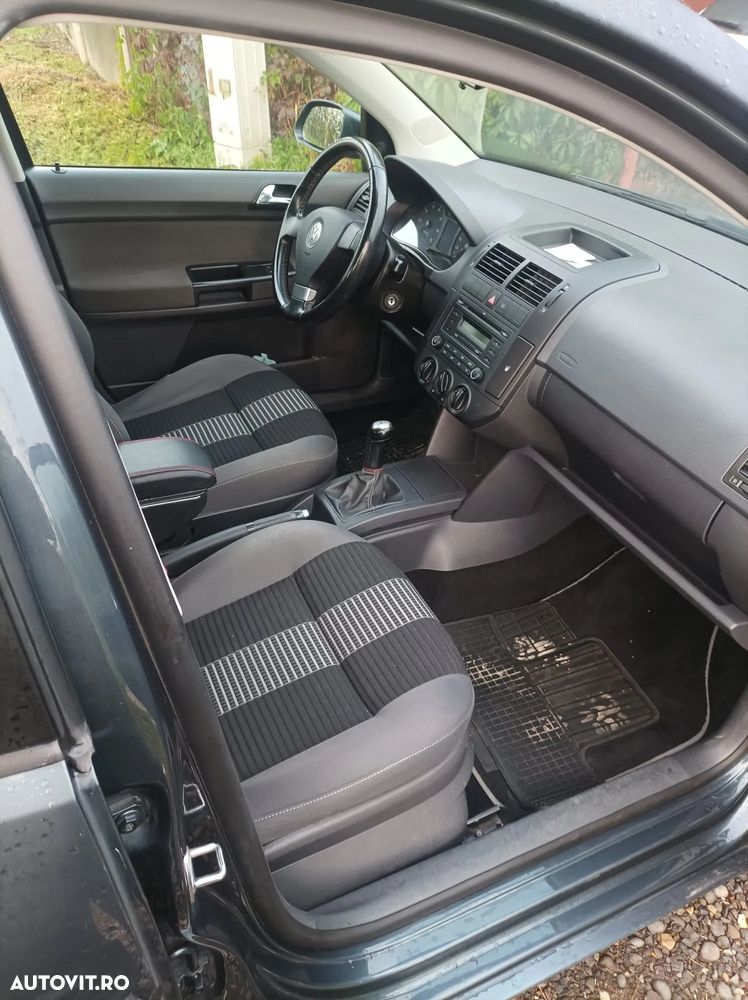 Volkswagen Polo 1.2 Attractive - 4