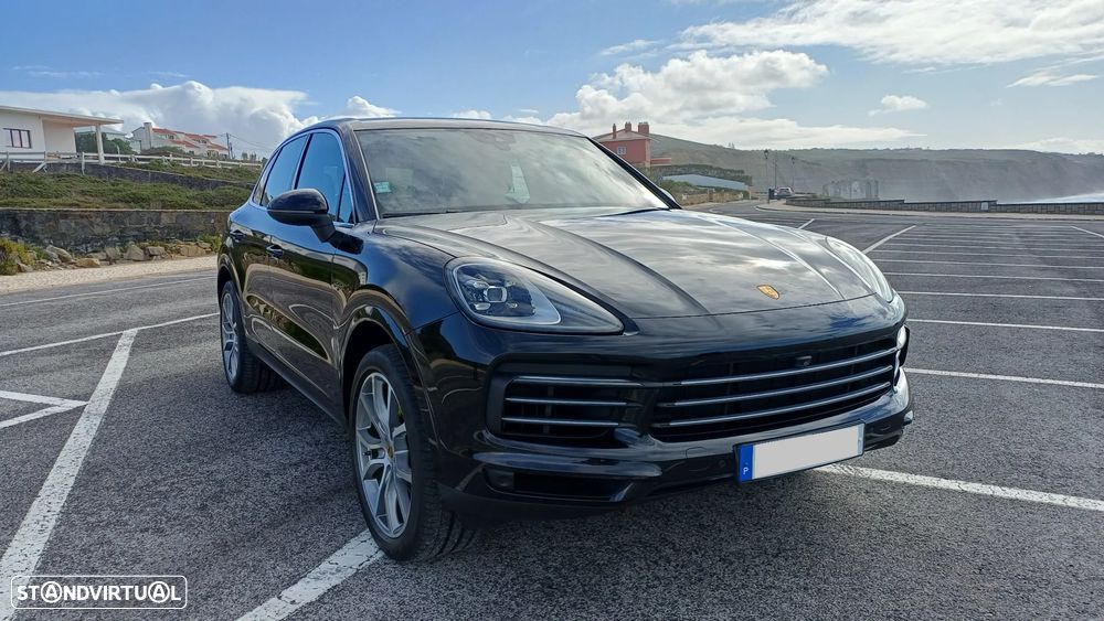 Porsche Cayenne - 1