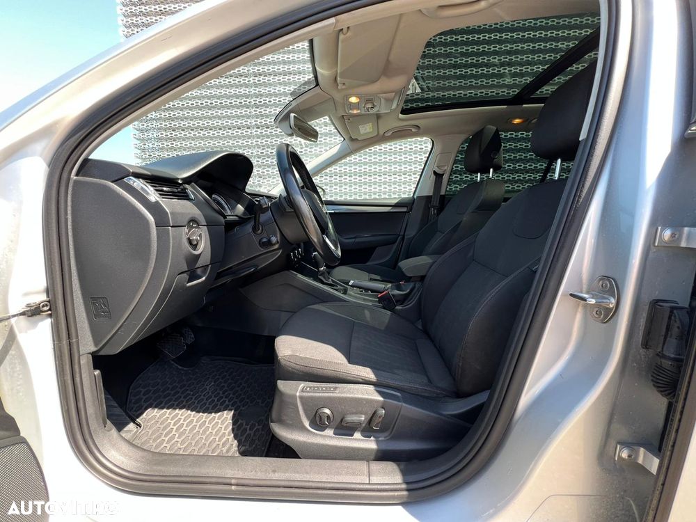 Skoda Octavia 2.0 TDI 4X4 DSG Style - 11