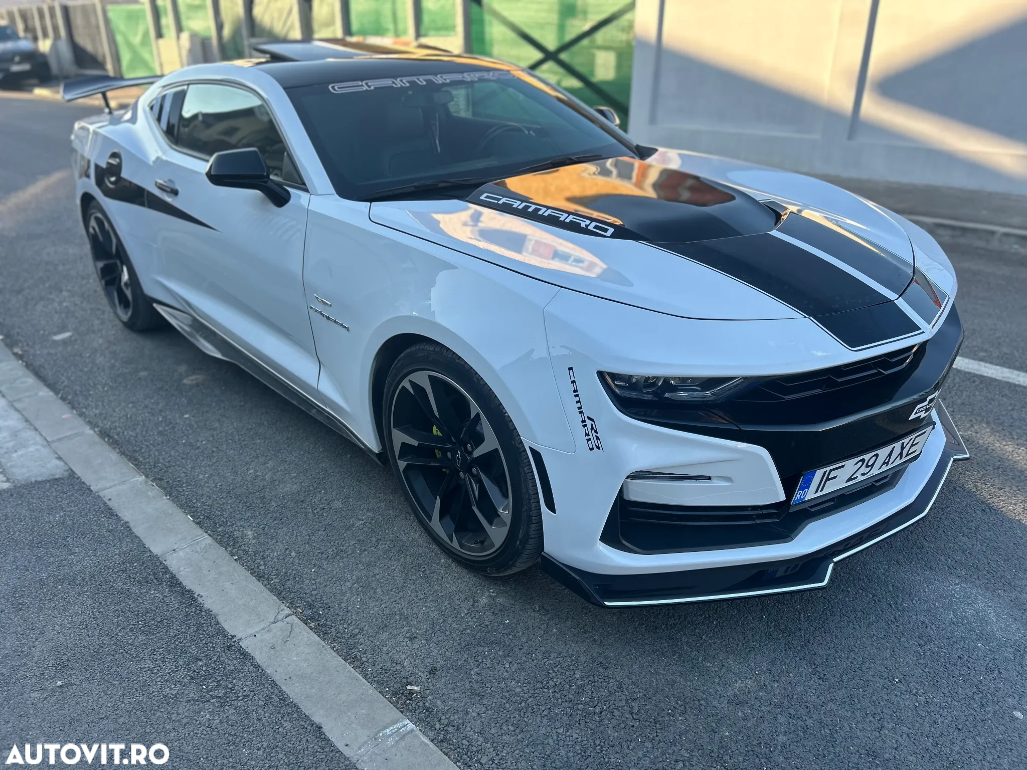 Chevrolet Camaro - 12