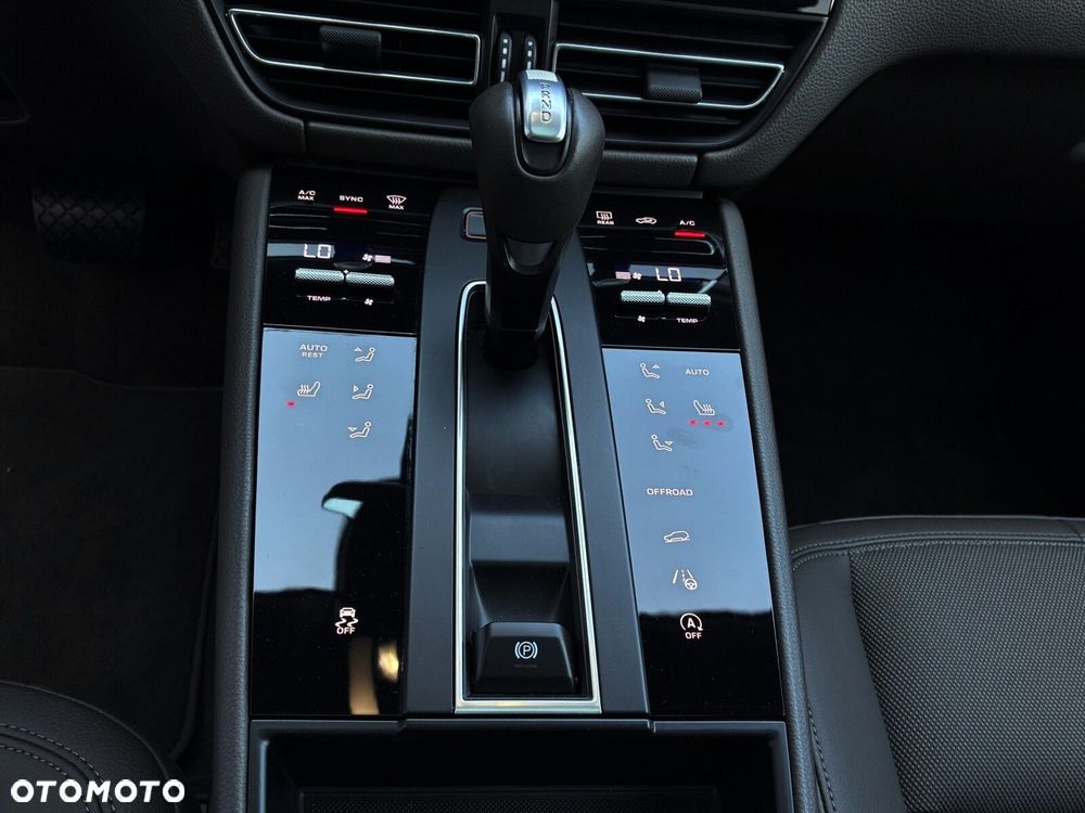 Porsche Macan - 30