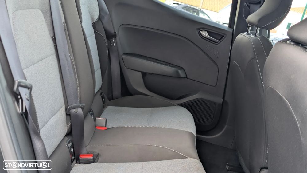 Renault Clio TCe 90 EVOLUTION - 18