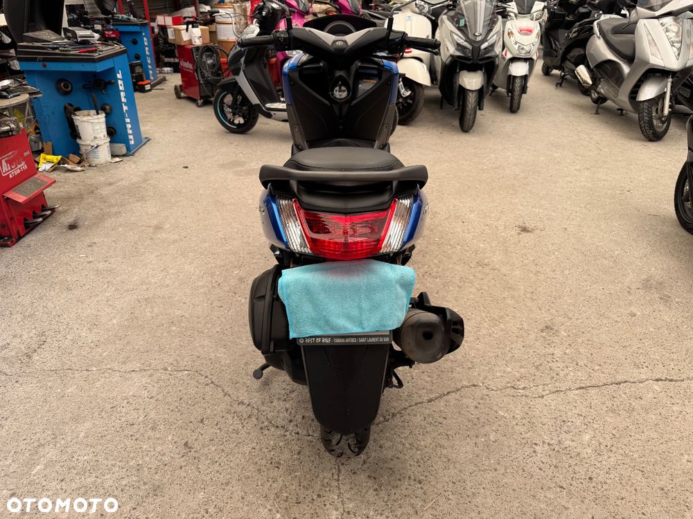 Yamaha NMAX - 7