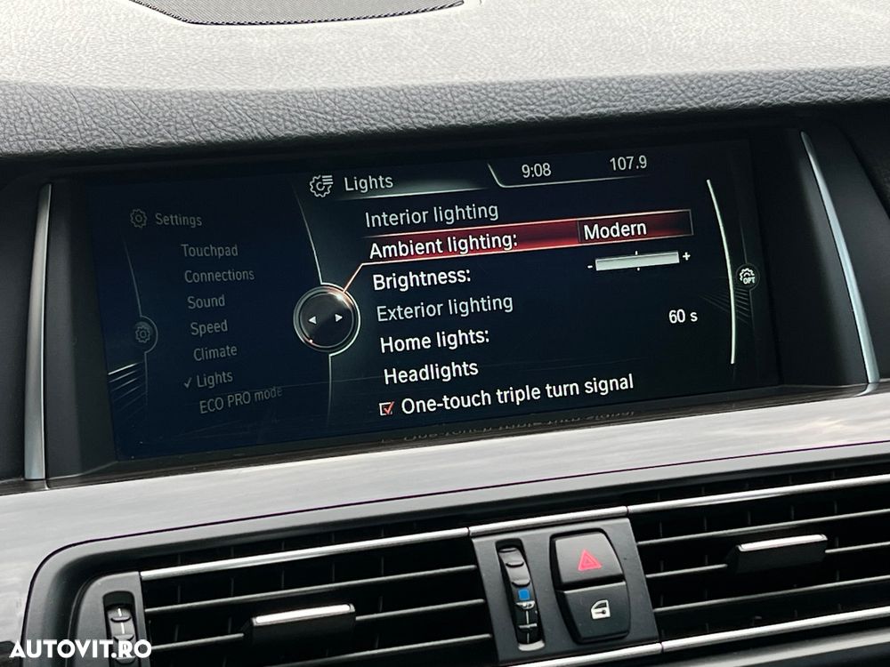 BMW Seria 5 520d xDrive Touring Aut. Luxury Line - 36