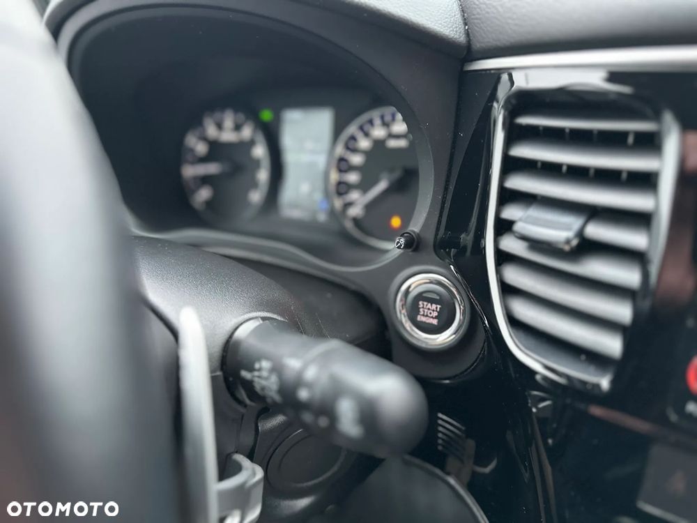 Mitsubishi Outlander 2.0 Intense Comfort 4WD CVT - 13