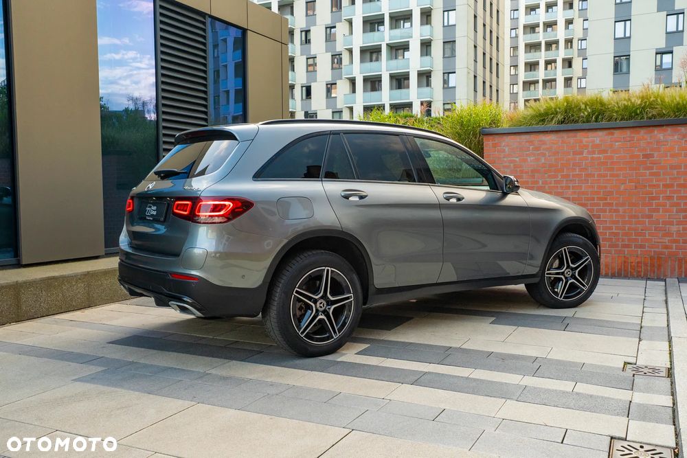 Mercedes-Benz GLC 300 e 4-Matic Business Edition - 22
