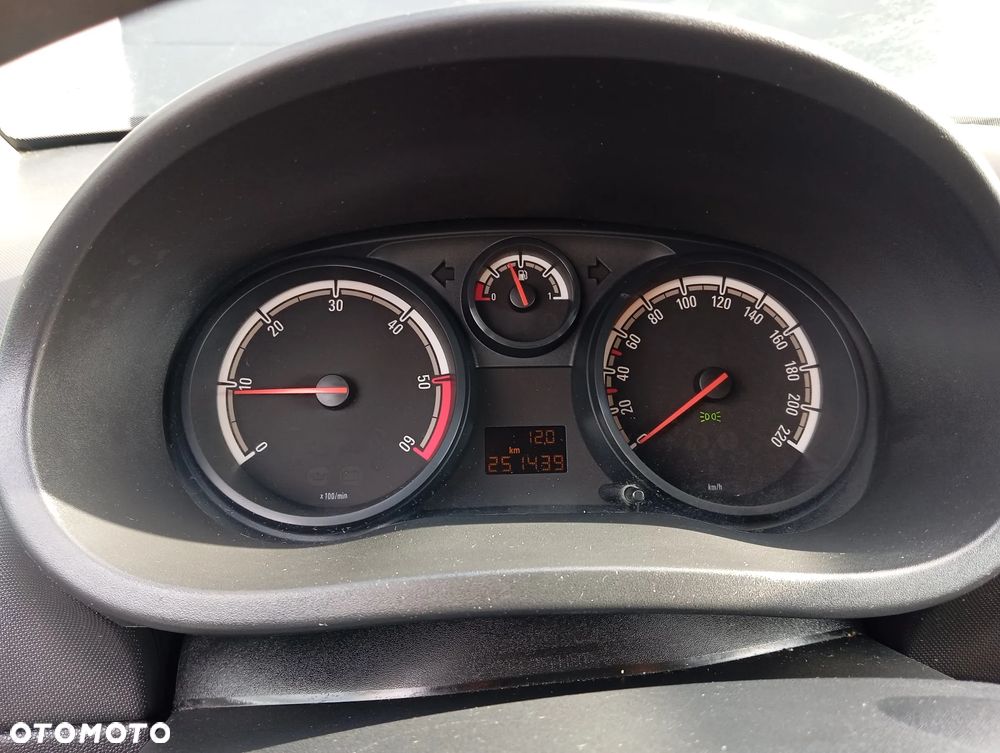 Opel Corsa - 12
