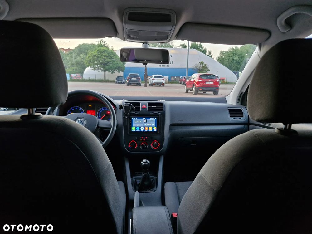 Volkswagen Golf - 10