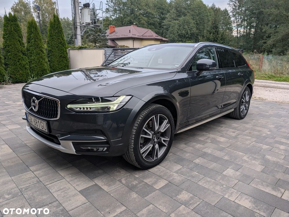 Volvo V90 Cross Country - 2