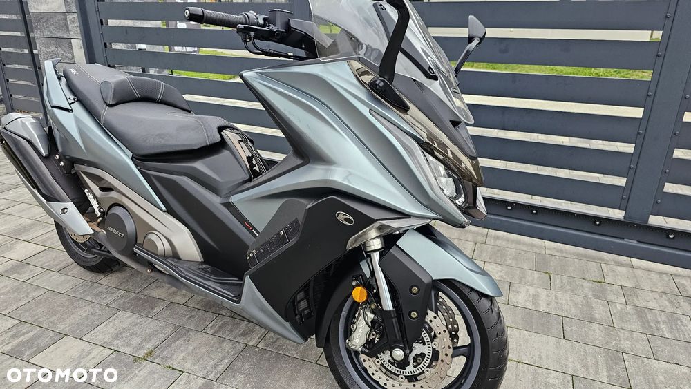 Kymco AK 550 - 5