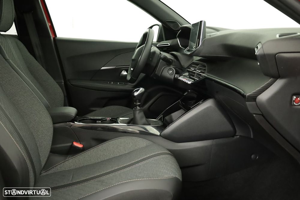 Peugeot 2008 1.2 PureTech Allure - 21