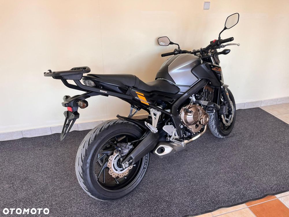 Honda CB - 4