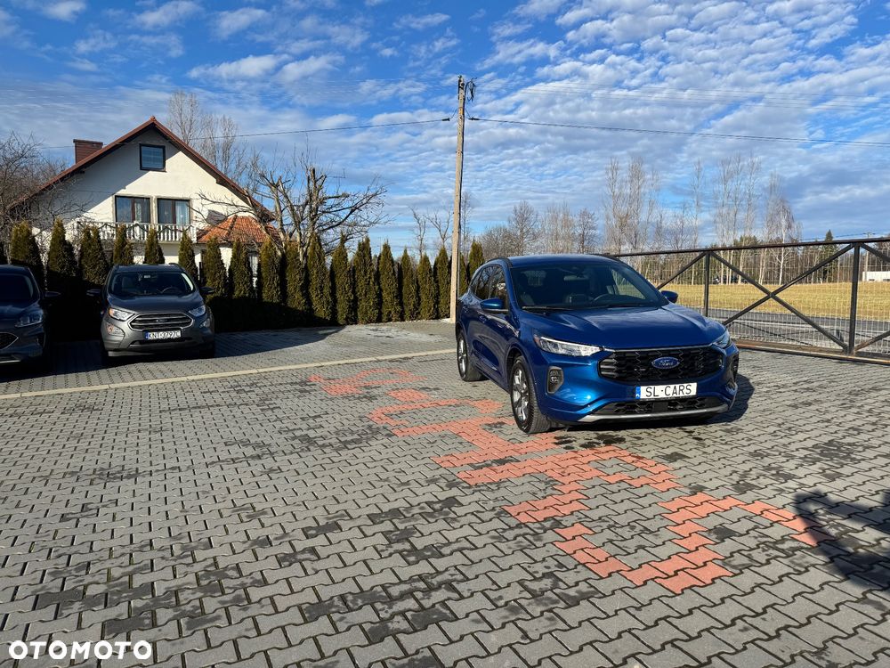 Ford Kuga 2.5 Duratec FHEV 4x4 ST-LINE - 2