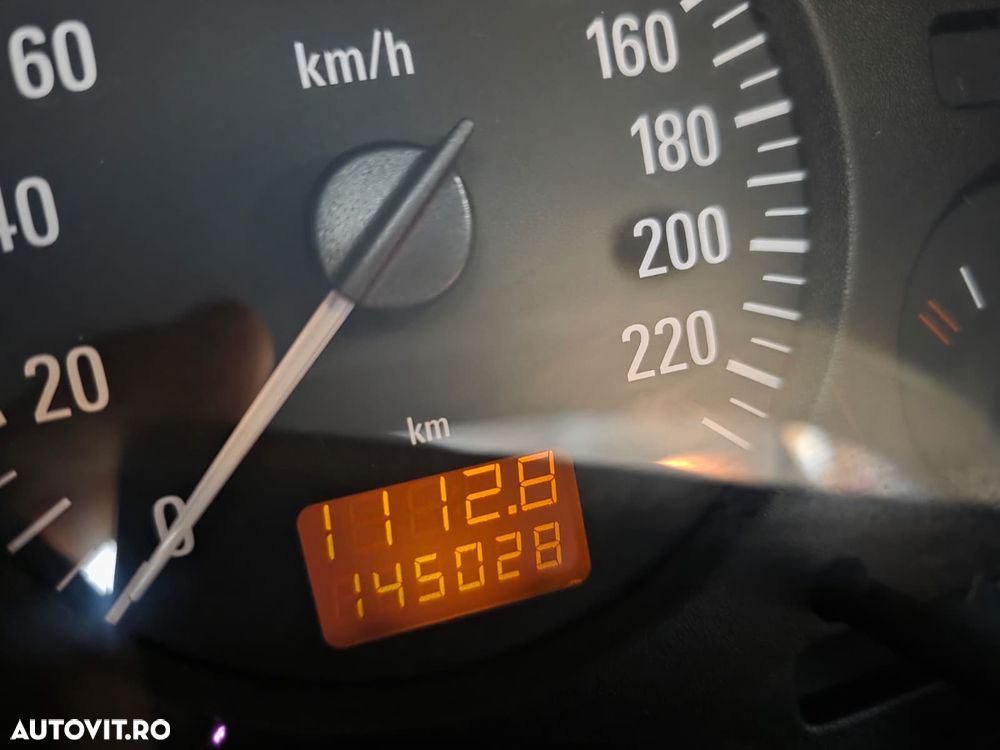 Opel Astra Classic 1.6i - 3