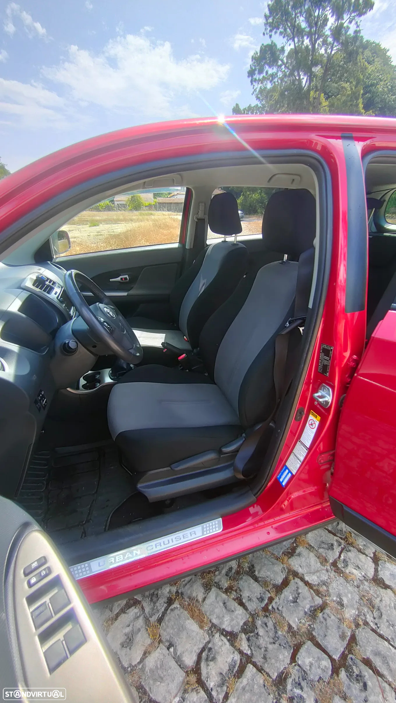 Toyota Urban Cruiser 1.4 D-4D 4x4 Trek+ - 7