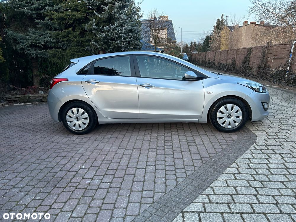 Hyundai i30 i30cw 1.4 Fifa World Cup Edition - 25
