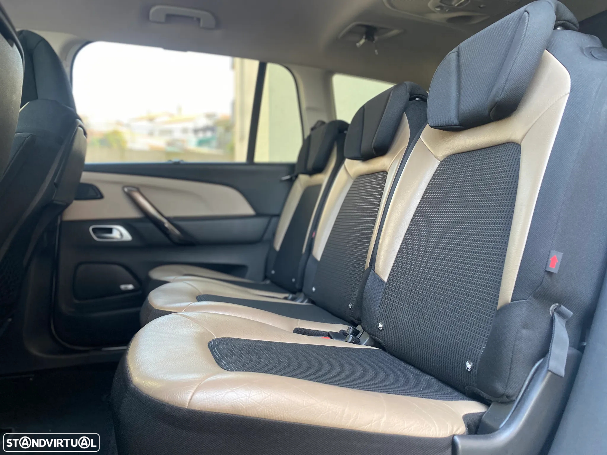 Citroën C4 Grand Picasso 1.6 e-HDi Exclusive - 10