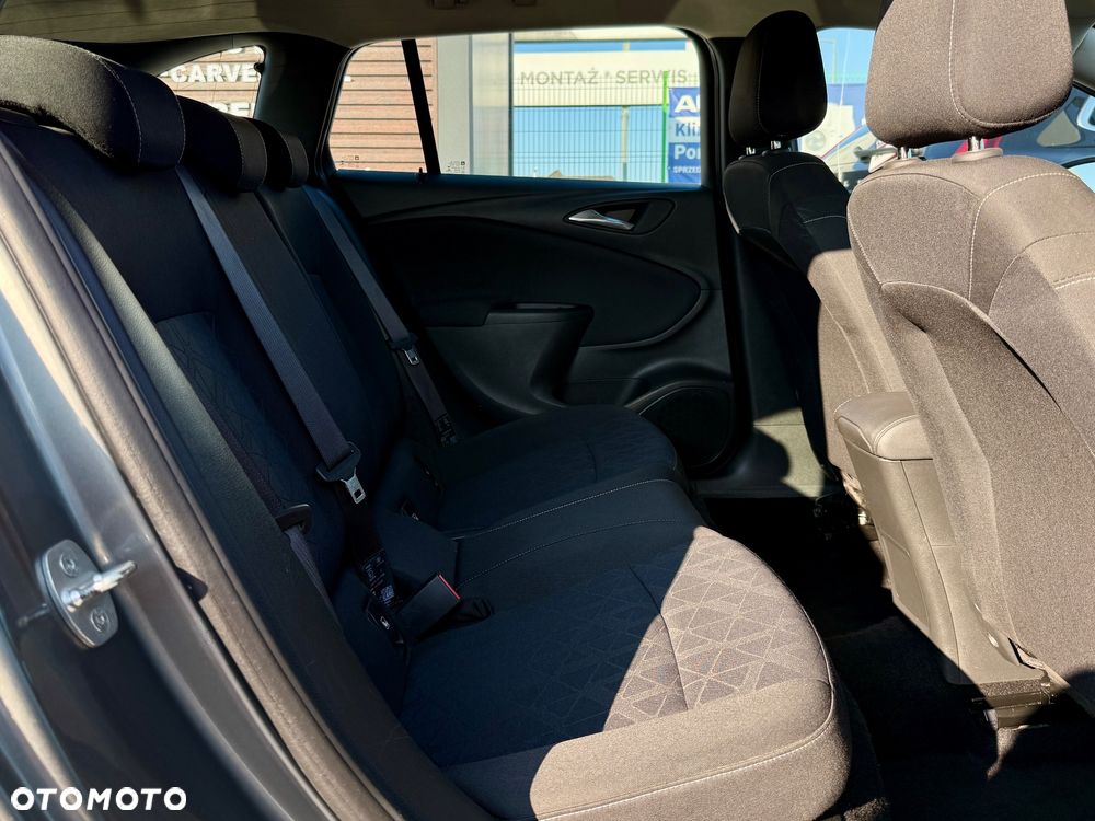 Opel Astra 1.4 Turbo 120 Jahre - 20