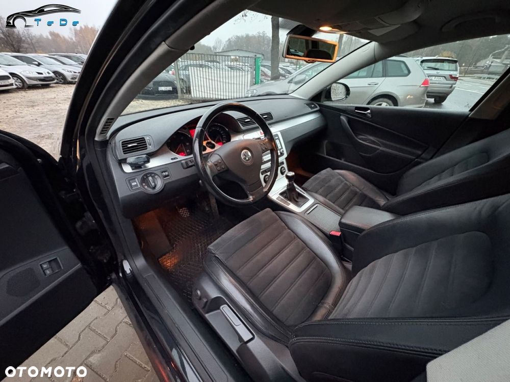 Volkswagen Passat Variant 2.0 TDI 4Mot Highline - 17