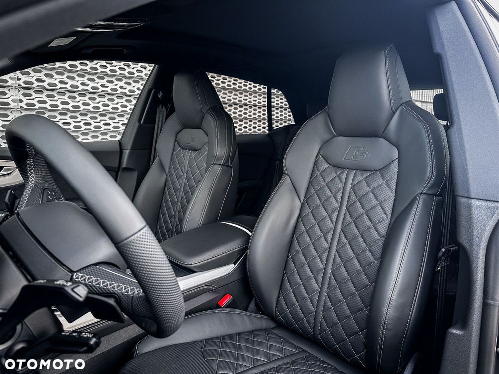 Audi Q8 - 21