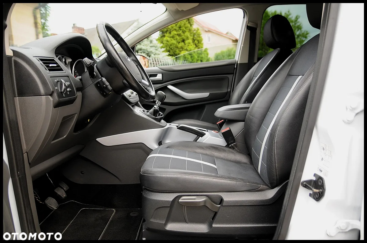 Ford Kuga 2.0 TDCi Titanium - 31