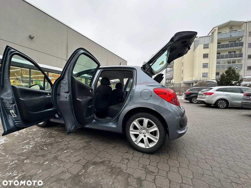 Peugeot 207 1.6 Trendy - 23