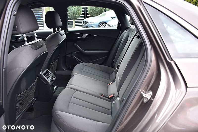 Audi A4 Limousine 1.4 TFSI Sport - 20