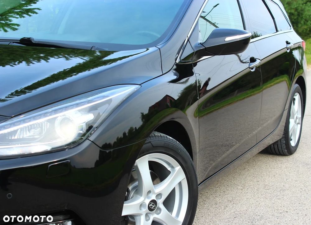 Hyundai i40 Kombi 1.7 CRDi DCT Premium - 17