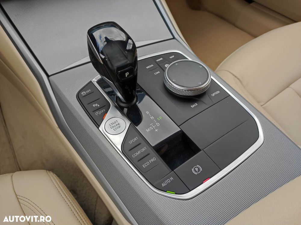 BMW Seria 3 320i Aut. Luxury Line - 16