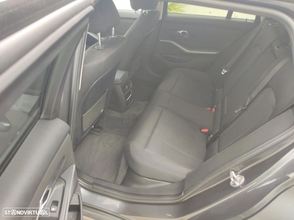 BMW 2000 - 16