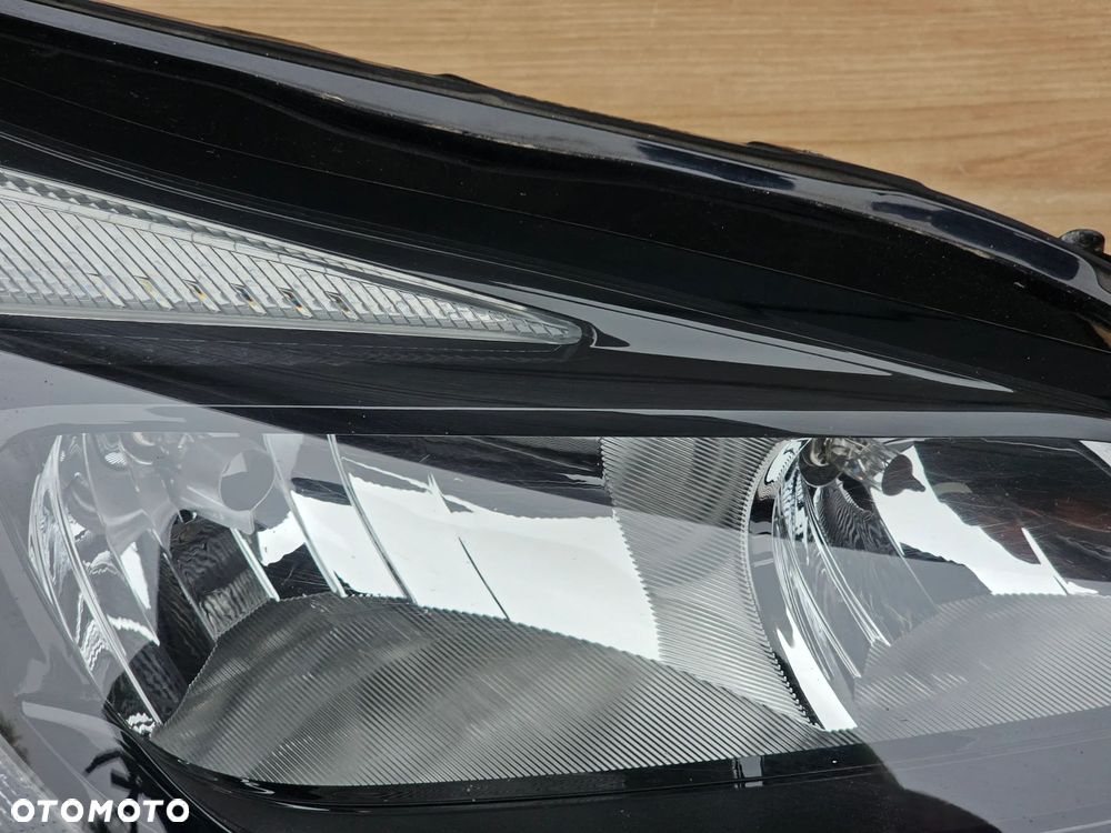 LAMPA PRAWY PRZÓD PRAWA PRZEDNIA OPEL CORSA E EUROPA 39108223 - 3