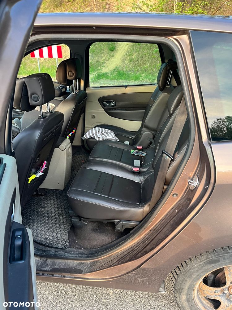 Renault Scenic 1.9 dCi Emotion - 6