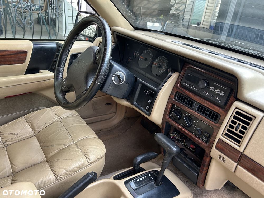 Jeep Grand Cherokee - 20