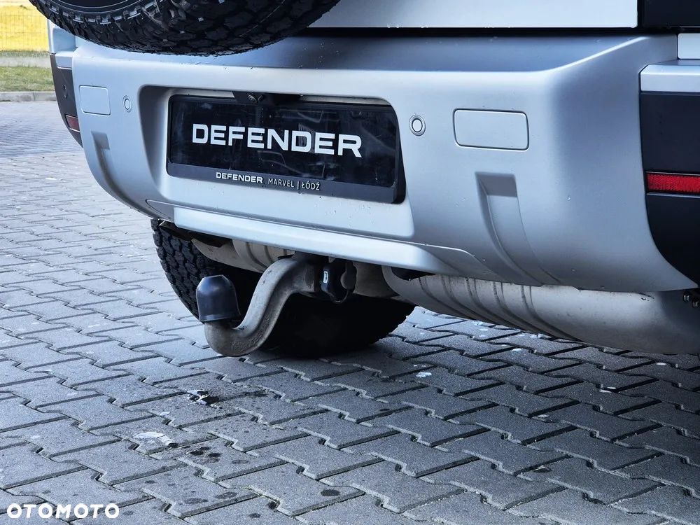 Land Rover Defender - 9
