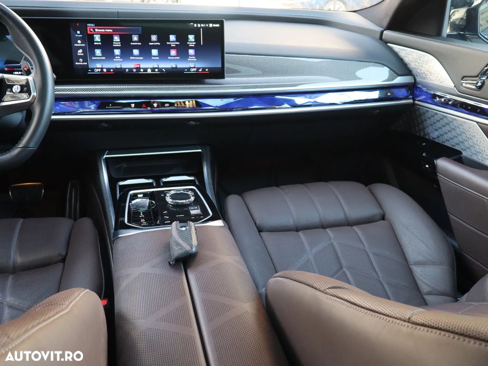 BMW M7 M760e xDrive - 27