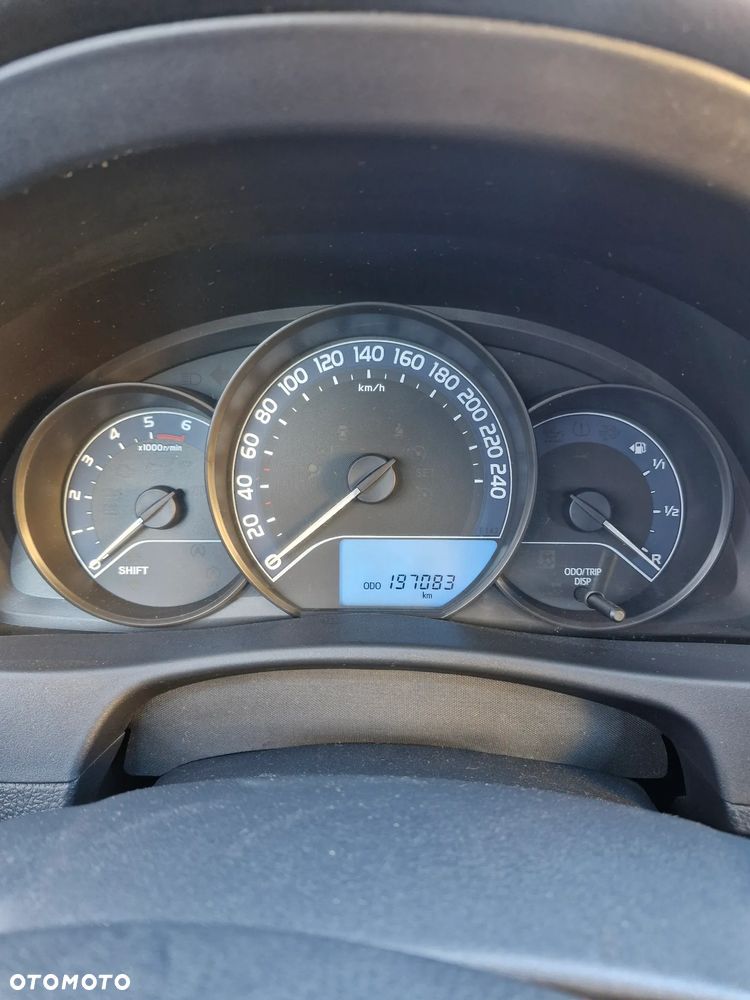 Toyota Auris 1.4 D-4D Active - 21