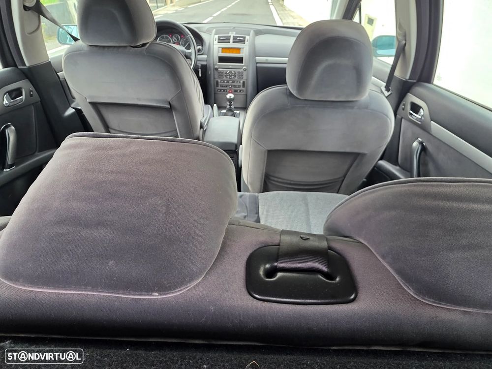 Peugeot 407 SW 2.0 HDi Executive - 19
