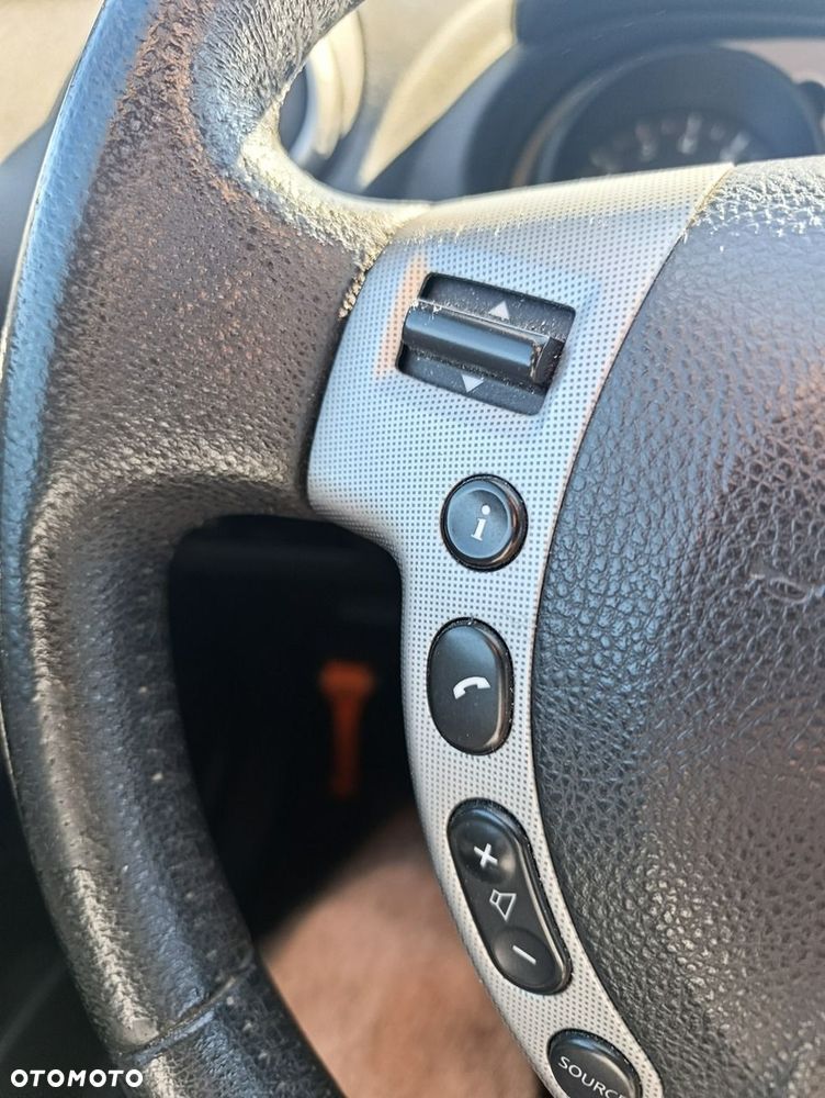 Nissan Qashqai - 16
