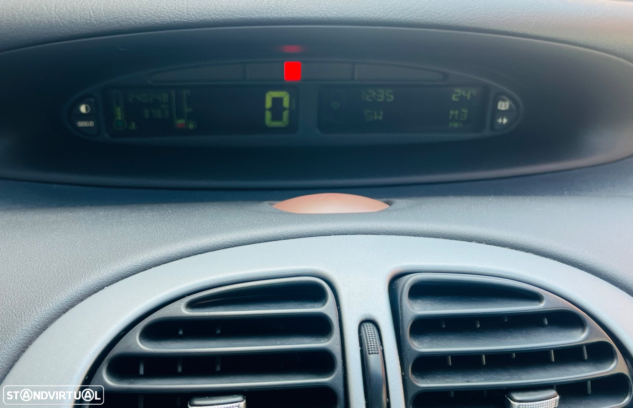 Citroën Xsara Picasso 1.6 Exclusive - 24