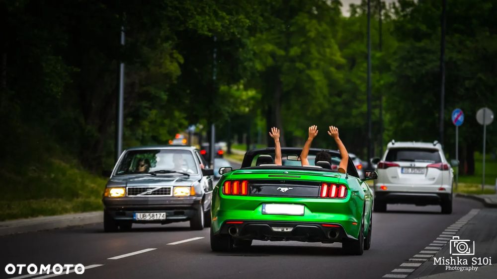 Ford Mustang - 6