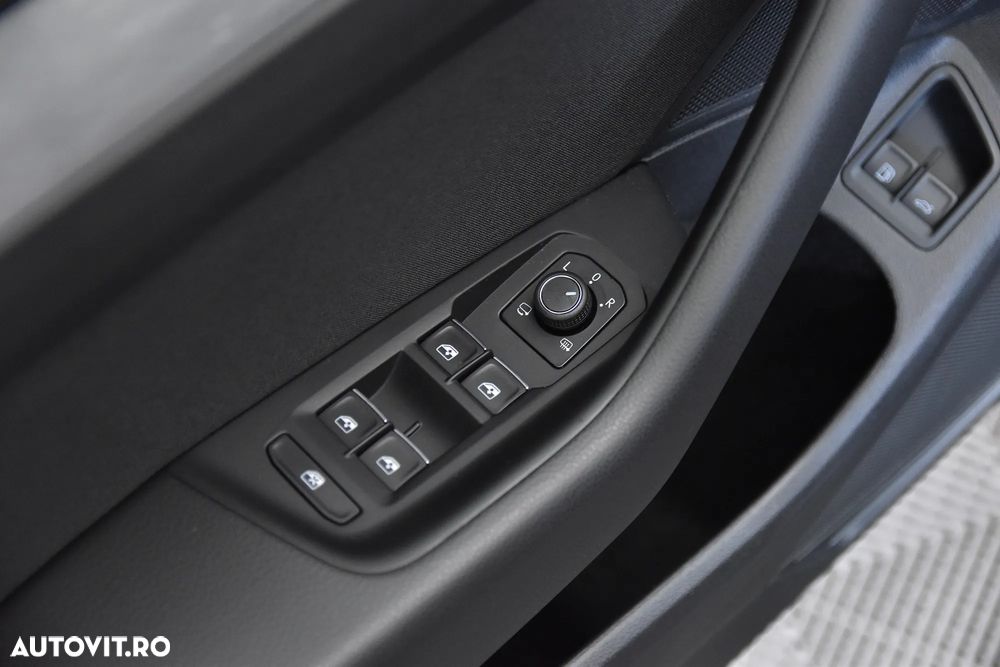 Volkswagen Passat - 13