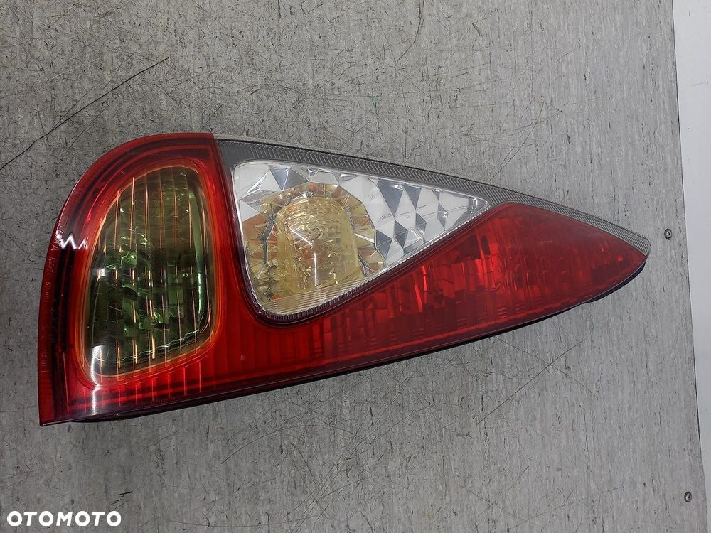 LAMPA TYLNA LEWA TOYOTA YARIS VERSO 52-091 5D - 6
