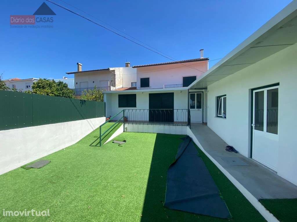 Moradia T5 em Fala - São Martinho do Bispo - Grande imagem: 2/20